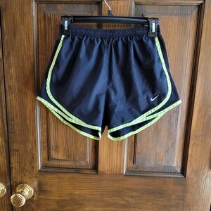 Nike Dri Fit Sz S Black and Yellow W 22 R 11 L 2.5